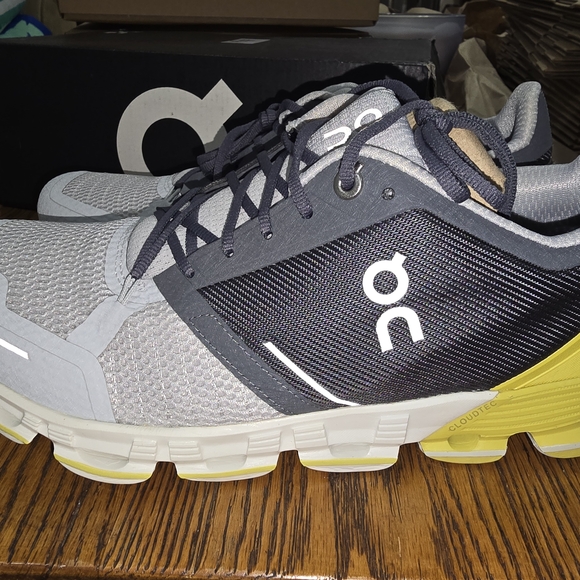 On Running Men's Athletic Shoes in Gray and Yellow - Picture 2 of 7